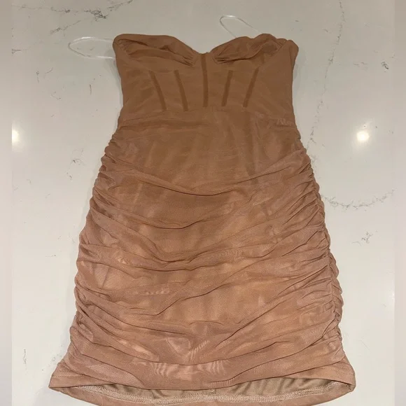 Princess Polly strapless mini dress - Picture 2 of 5